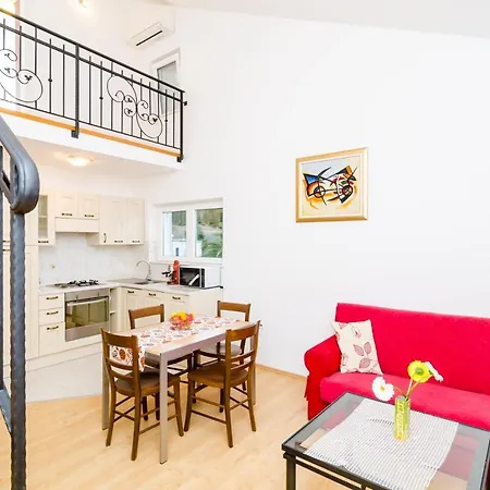 Appartement With A Parking Space - 17040